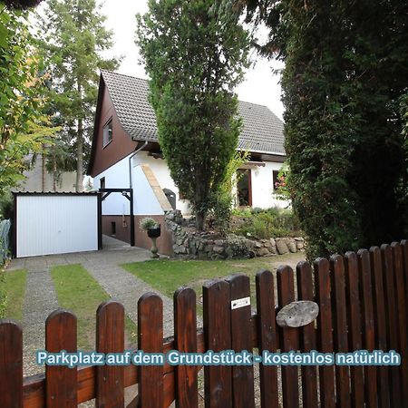 4 Sterne Souterrain Apartment Alt-Mariendorf Berlin Eksteriør billede